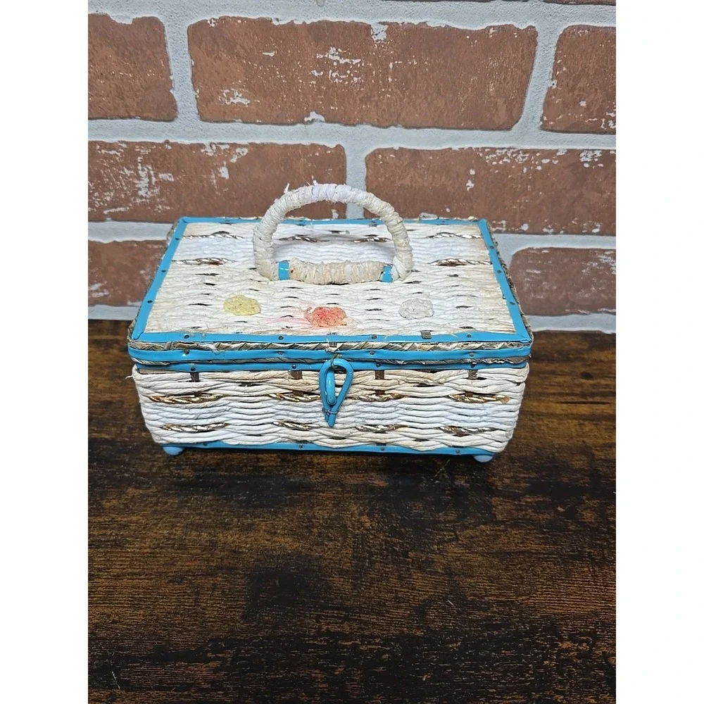 Vintage Mini Sewing Woven Wicker Basket With‎ Flowers READ